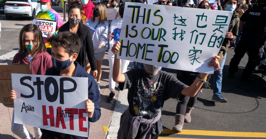 Should Chinese nationals be permitted to purchase property in the United States?